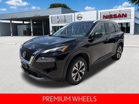 Used 2021 Nissan Rogue SV w/ Premium Package AWD/4WD image 10