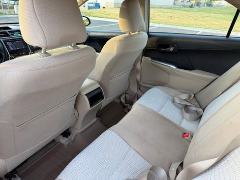 Used 2013 Toyota Camry LE FWD image 11