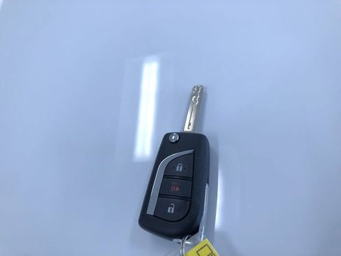 Certified 2025 Toyota RAV4 LE image 31