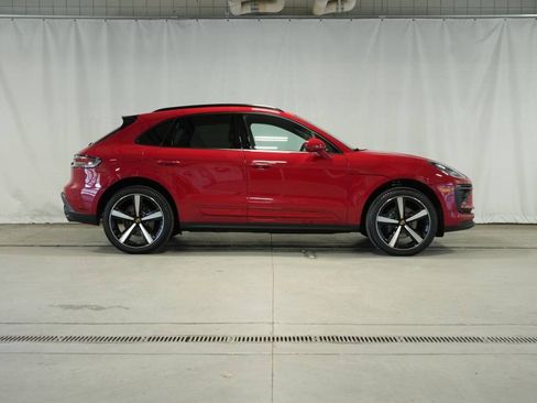 New 2026 Porsche Macan image 8