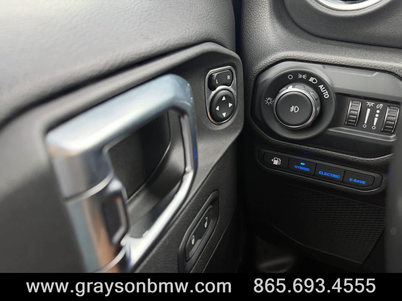 Used 2022 Jeep Wrangler Unlimited Rubicon 4xe w/ Cold Weather Group AWD/4WD image 26
