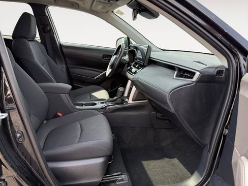 Certified 2023 Toyota Corolla Cross LE w/ Moonroof Package AWD/4WD image 19