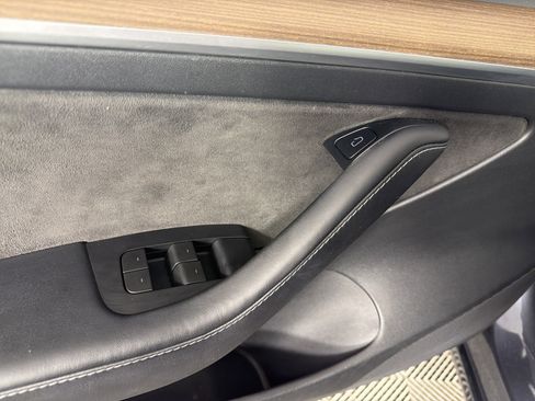 Used 2023 Tesla Model 3 Performance image 7