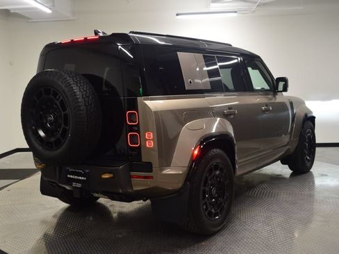 Certified 2025 Land Rover Defender 110 AWD/4WD image 7