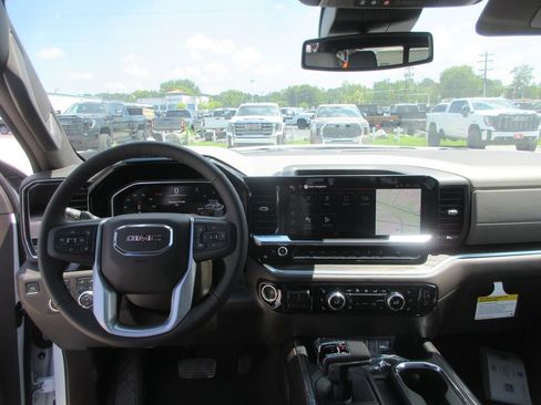 New 2026 GMC Sierra 1500 SLT w/ SLT Premium Plus Package AWD/4WD image 16
