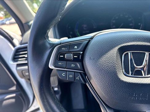 Used 2020 Honda Accord Touring image 19