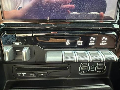 Used 2019 RAM 1500 Limited AWD/4WD image 41