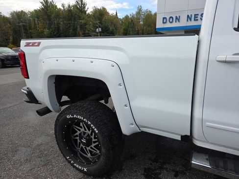 Used 2018 GMC Sierra 1500 SLE image 28