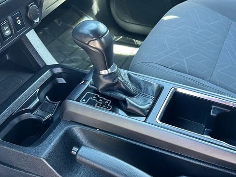 Used 2019 Toyota Tacoma TRD Sport w/ Technology Package AWD/4WD image 13