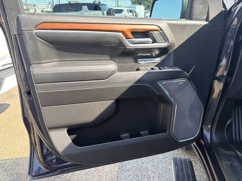 Used 2023 GMC Sierra 1500 Denali w/ Denali Reserve Package AWD/4WD image 25