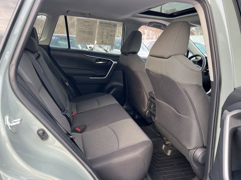 Used 2022 Toyota RAV4 XLE image 24