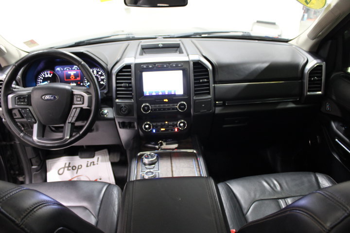 Used 2020 Ford Expedition Platinum AWD/4WD image 2