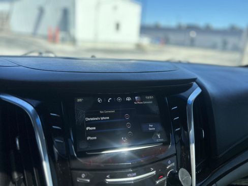 Used 2018 Cadillac Escalade Luxury image 21