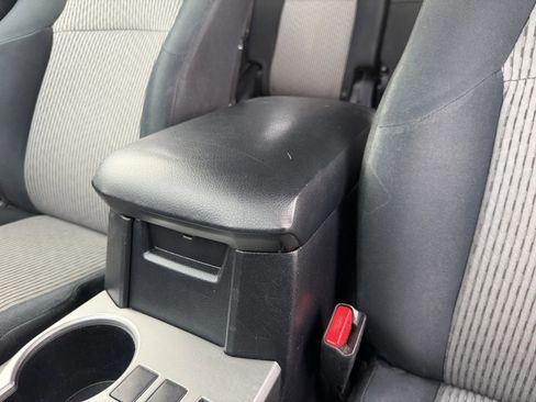 Used 2014 Toyota 4Runner SR5 AWD/4WD image 30