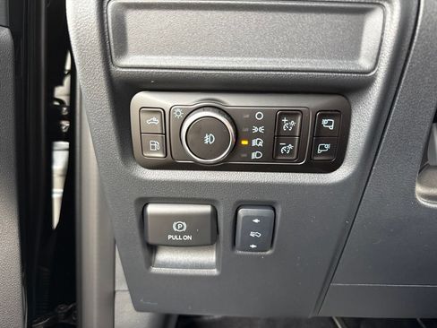 Used 2025 Ford F150 Lariat w/ Equipment Group 501A Mid AWD/4WD image 75
