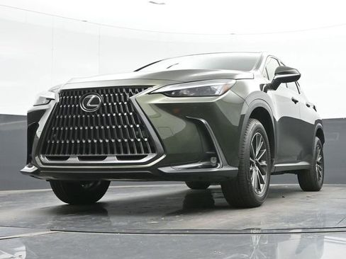 Used 2024 Lexus NX 250 FWD image 9
