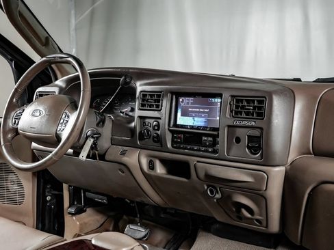 Used 2004 Ford Excursion Limited AWD/4WD image 21