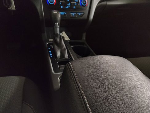 Used 2017 Ford Escape SE FWD image 26