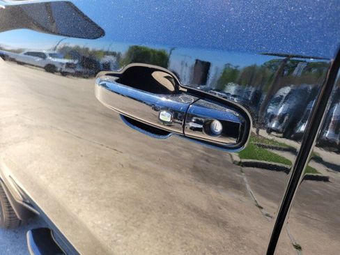 Used 2022 Chevrolet Silverado 1500 LT Trail Boss w/ Safety Package AWD/4WD image 9