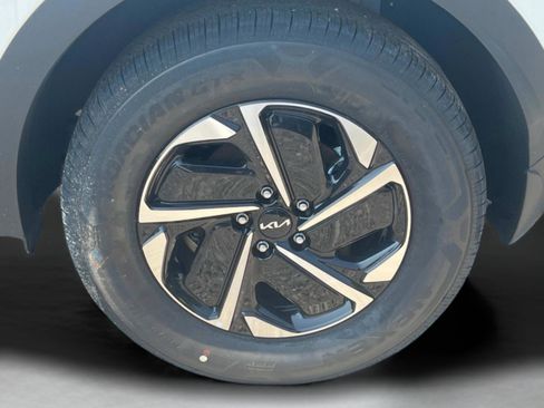 New 2025 Kia Sportage LX AWD/4WD image 12