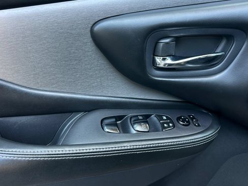 Used 2019 Nissan Murano SV AWD/4WD image 10