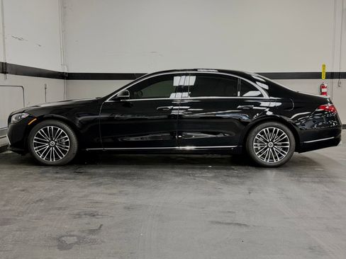 Used 2024 Mercedes-Benz S 580e 4MATIC Sedan image 9