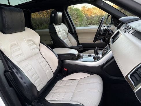 Used 2017 Land Rover Range Rover Sport HSE Dynamic image 14