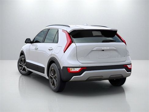 New 2025 Kia Niro EX image 4