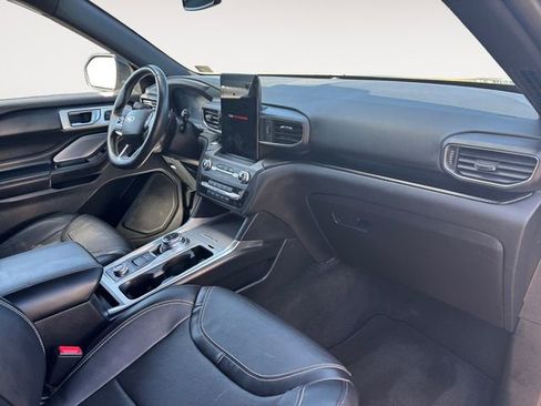 Used 2020 Ford Explorer ST w/ ST Street Pack image 10