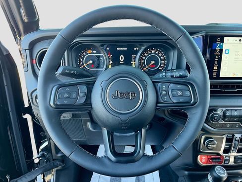 New 2025 Jeep Wrangler Unlimited Rubicon w/ Convenience Group AWD/4WD image 11