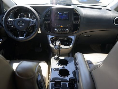 Used 2018 Mercedes-Benz Metris Passenger image 16
