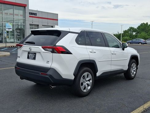 Used 2023 Toyota RAV4 LE AWD/4WD image 6