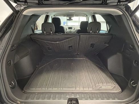 Used 2020 Chevrolet Equinox LT FWD image 22