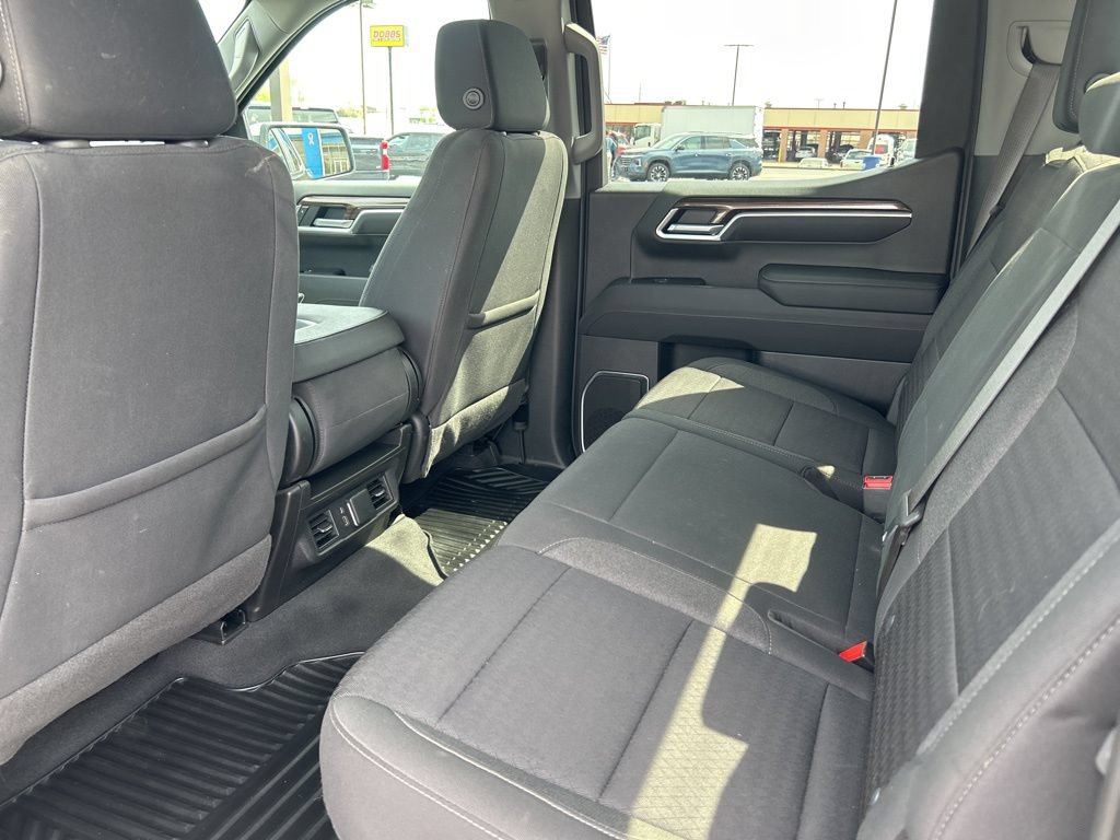Used 2022 Chevrolet Silverado 1500 LT AWD/4WD image 14
