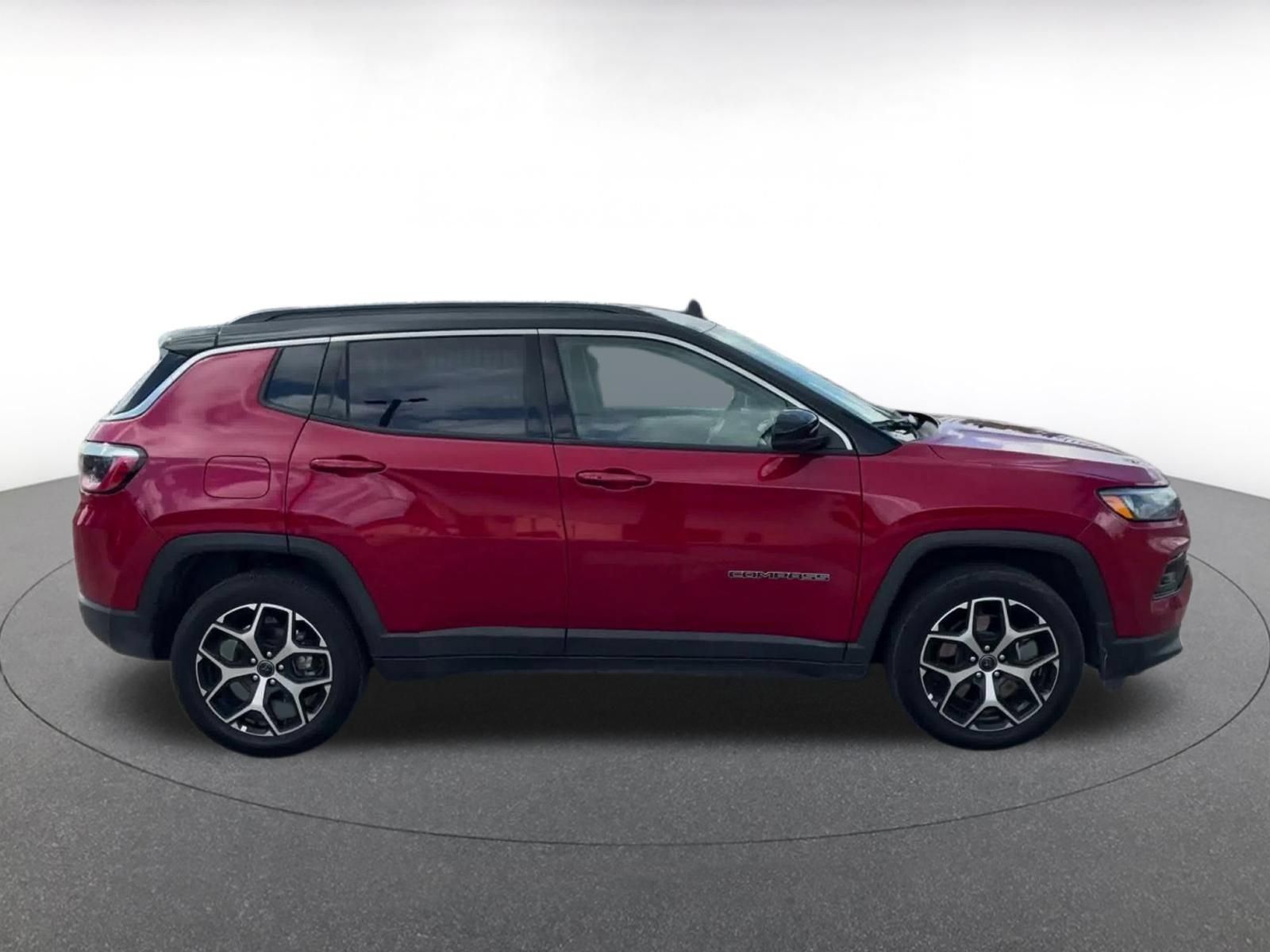 Used 2025 Jeep Compass Limited AWD/4WD image 15