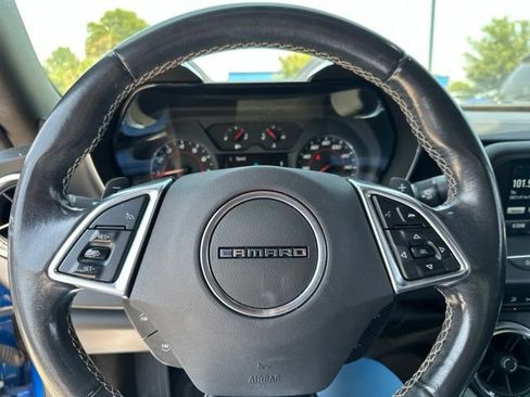 Used 2018 Chevrolet Camaro LT RWD image 8