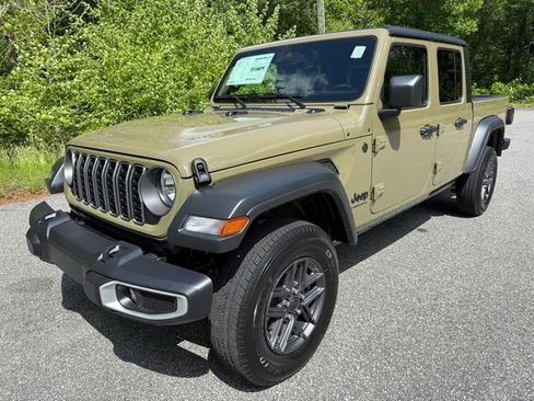 New 2025 Jeep Gladiator Sport image 3
