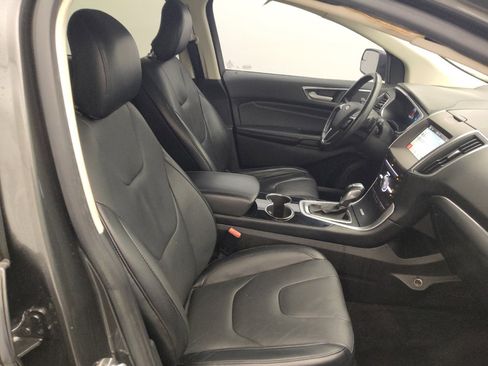 Used 2018 Ford Edge Titanium w/ Technology Package FWD image 21