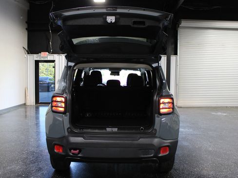 Used 2017 Jeep Renegade Trailhawk image 26