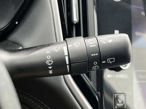 Used 2020 Subaru Outback Premium image 40