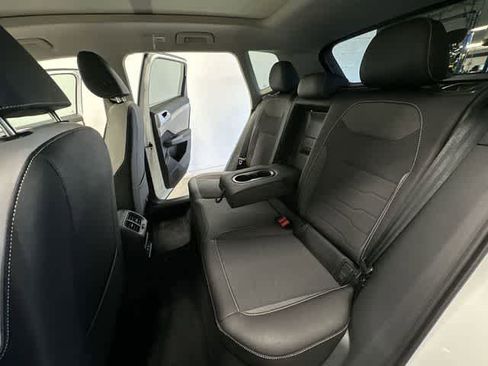 New 2026 Volkswagen Taos SE AWD/4WD image 19