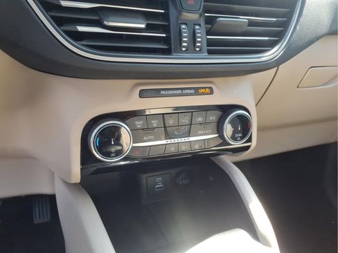 Used 2022 Ford Escape SE w/ Convenience Package image 18