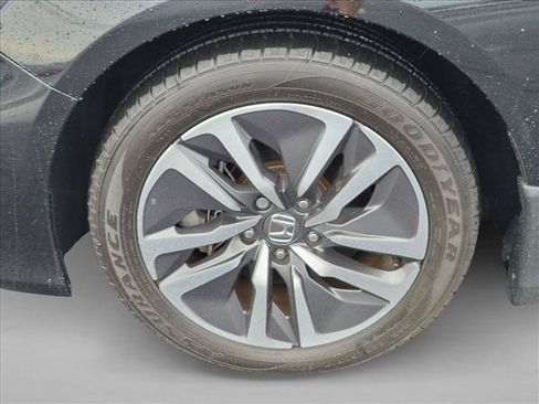 Used 2020 Honda Accord Touring image 23