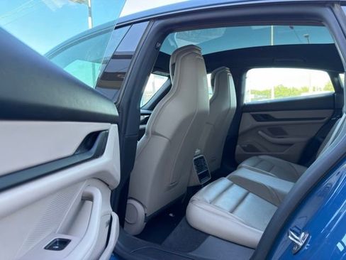 Used 2022 Porsche Taycan RWD image 6