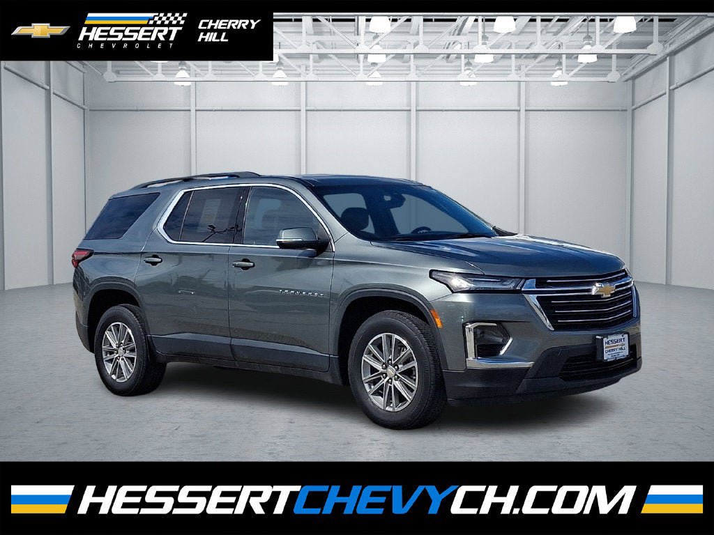 Certified 2023 Chevrolet Traverse LT FWD image 1