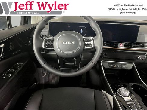New 2026 Kia Carnival SX Prestige FWD image 9