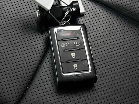 Used 2023 Jeep Grand Cherokee Summit AWD/4WD image 40