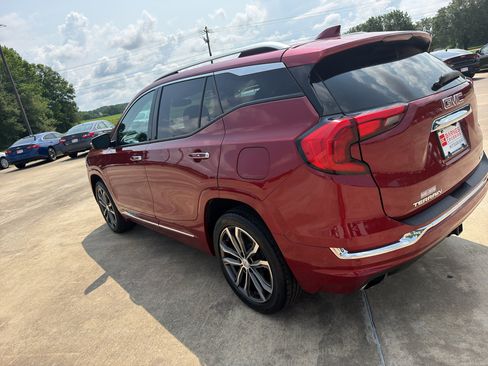Used 2018 GMC Terrain Denali w/ Advanced Safety Package AWD/4WD image 6