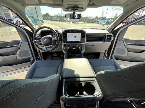 New 2026 Ford F150 XLT image 9