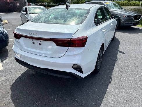 Used 2024 Kia Forte LXS FWD image 9